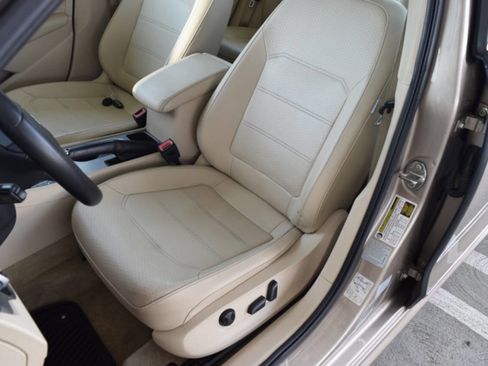 Used 2015 Volkswagen Passat TDI SE image 20