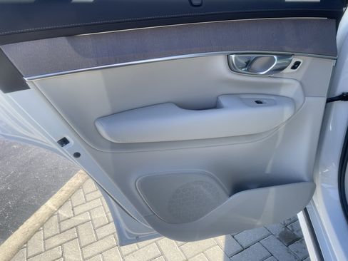 New 2026 Volvo XC90 B6 Ultra w/ Protection Package AWD/4WD image 9
