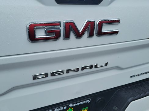 Used 2024 GMC Sierra 1500 Denali w/ Denali Reserve Package AWD/4WD image 7