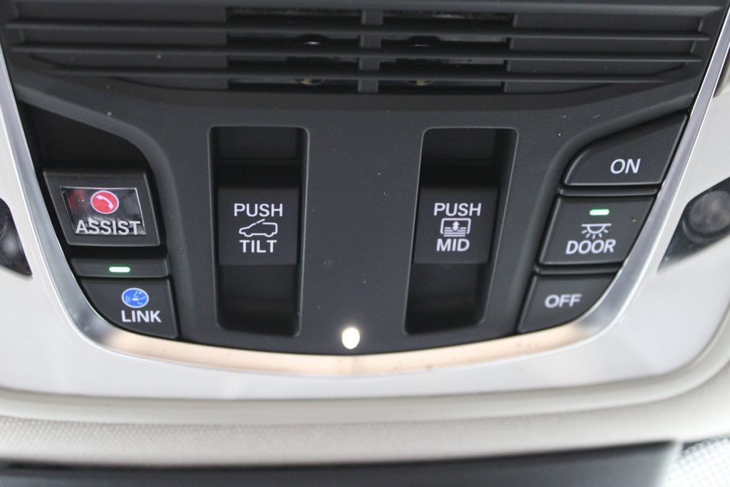 Used 2023 Acura MDX w/ Technology Package AWD/4WD image 55