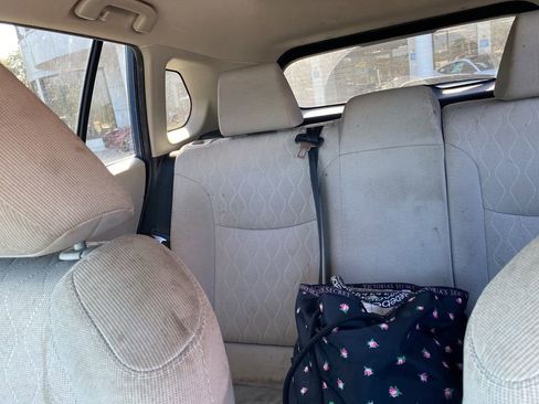 Used 2023 Toyota Corolla Cross LE image 51