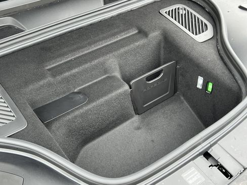 New 2026 Porsche Macan 4 Electric image 35