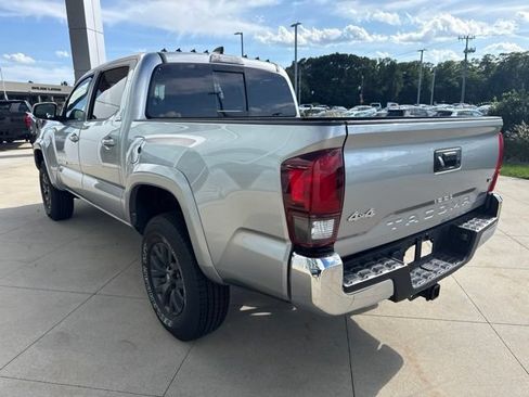 Used 2023 Toyota Tacoma SR5 AWD/4WD image 6