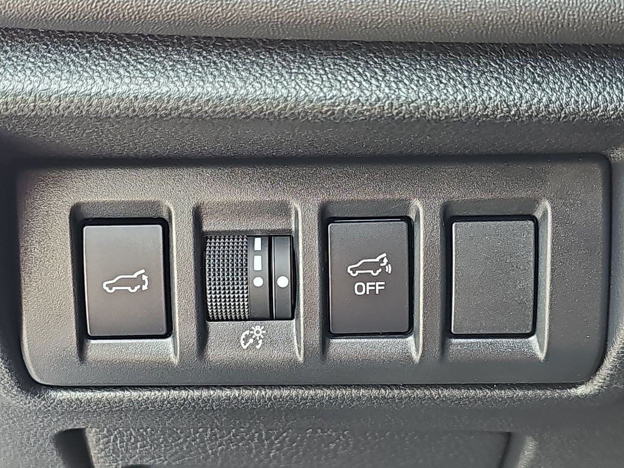 Used 2025 Subaru Outback Onyx Edition AWD/4WD image 31