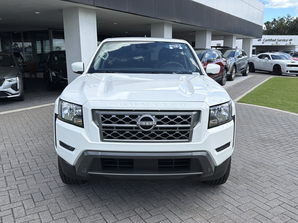 Used 2024 Nissan Frontier SV w/ Tow Package RWD image 8