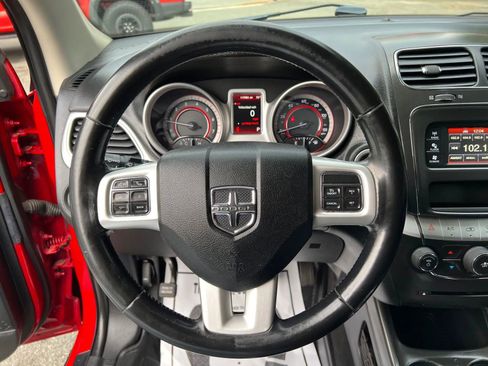 Used 2019 Dodge Journey SE w/ Connectivity Group image 17