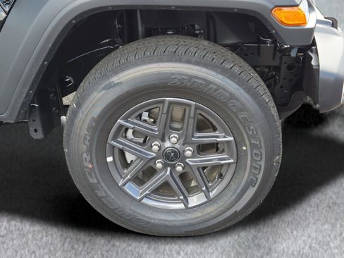 New 2025 Jeep Gladiator Sport image 4