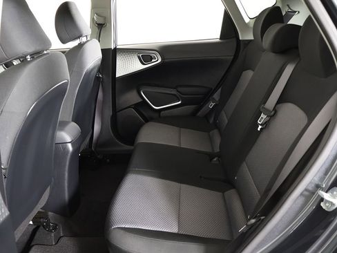 Used 2025 Kia Soul LX w/ LX Technology Package image 31