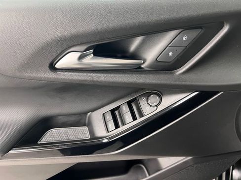 Used 2025 Chevrolet Equinox LT image 26