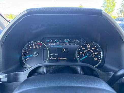 Used 2016 Ford F150 Lariat w/ Equipment Group 501A Mid AWD/4WD image 20