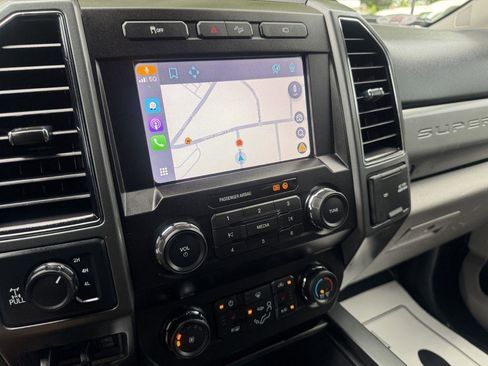 Used 2021 Ford F250 XLT w/ XLT Premium Package AWD/4WD image 17