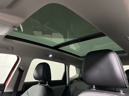 Used 2022 Volkswagen Taos SE image 23