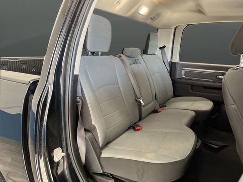 Used 2022 RAM 1500 Classic SLT image 26