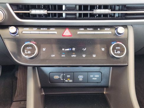 Used 2025 Hyundai Sonata SEL FWD image 19