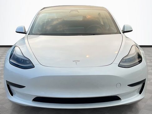 Used 2023 Tesla Model 3 Standard Range RWD image 12