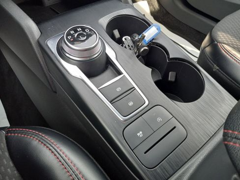 Used 2024 Ford Escape ST-Line w/ Cold Weather Package FWD image 24