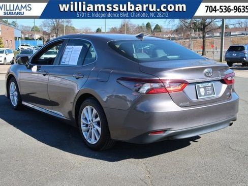 Used 2021 Toyota Camry LE image 7