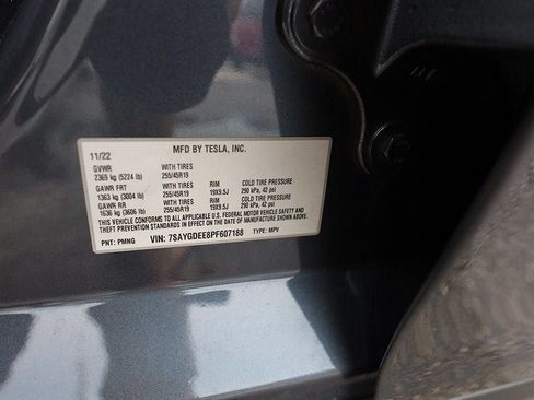 Used 2023 Tesla Model Y Long Range AWD/4WD image 42