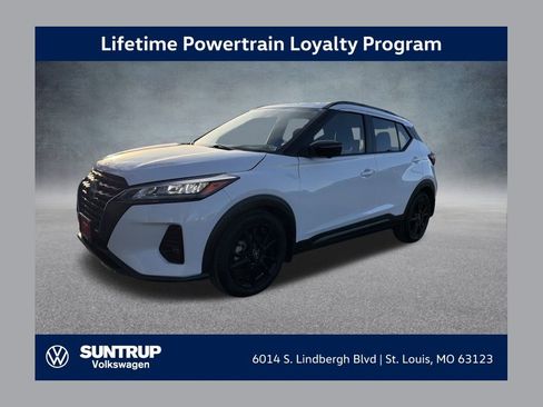 Used 2023 Nissan Kicks SR image 1