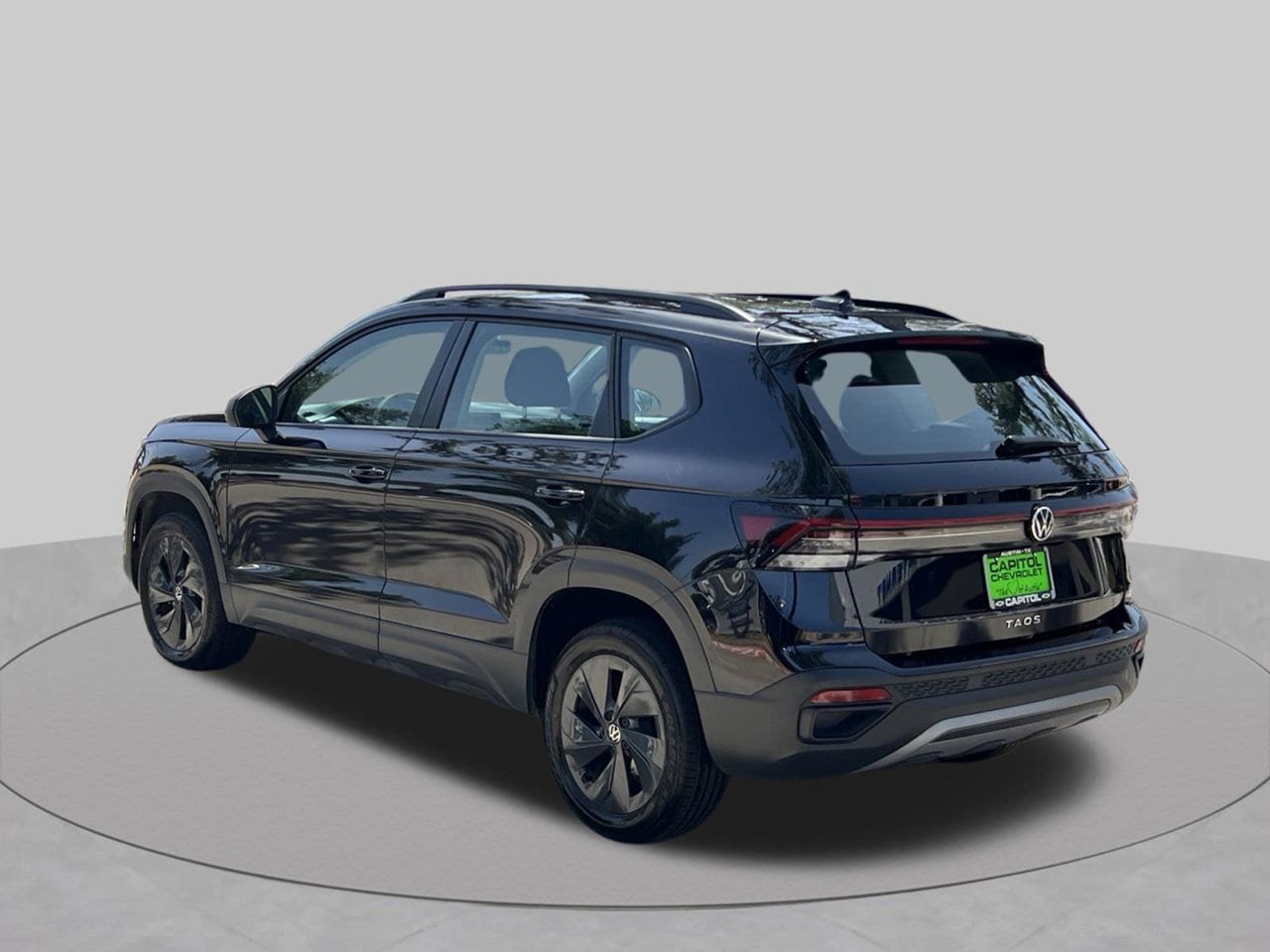Used 2025 Volkswagen Taos S FWD image 3