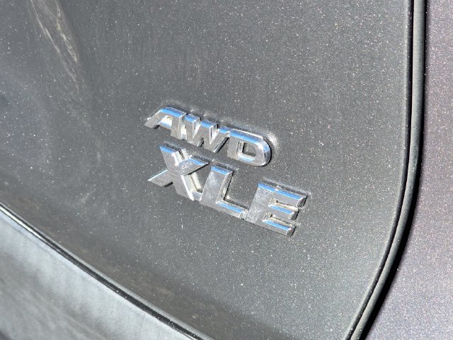 Used 2022 Toyota RAV4 XLE w/ Convenience Package AWD/4WD image 19