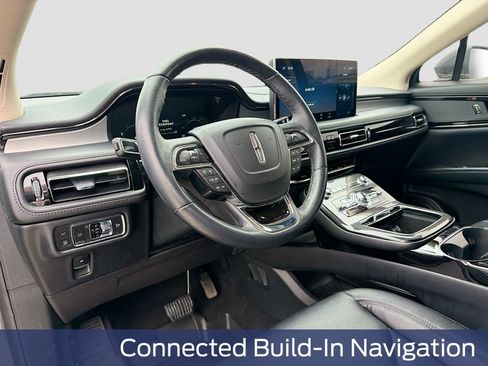 Used 2023 Lincoln Nautilus AWD w/ Premium Package image 14