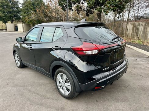 Used 2021 Nissan Kicks S image 7