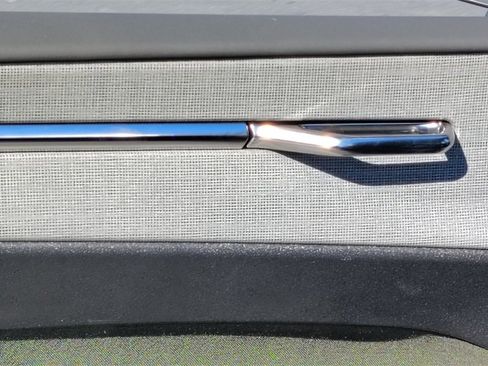 New 2025 Volvo EX30 Plus w/ Climate Package image 9