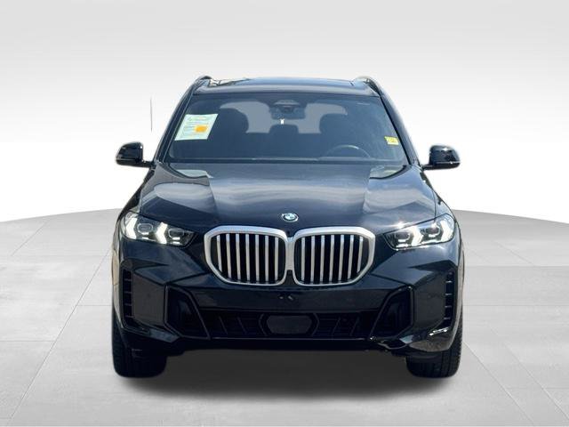 Certified 2025 BMW X5 xDrive40i w/ M Sport Package AWD/4WD image 12