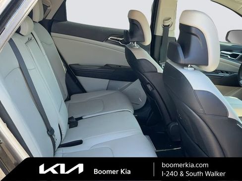 Certified 2024 Kia Sportage EX FWD image 12