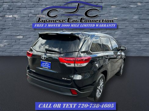 Used 2019 Toyota Highlander XLE image 11