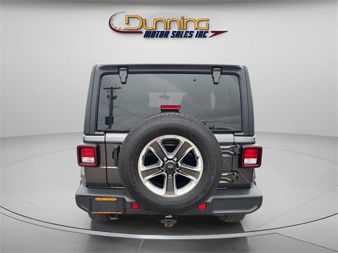 Used 2021 Jeep Wrangler Unlimited Sahara w/ Uconnect 4C Nav & Sound Group image 3