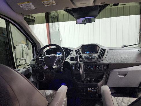 Used 2017 Ford Transit 150 XLT image 14