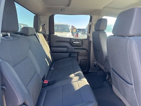 Used 2025 Chevrolet Silverado 1500 Custom image 16