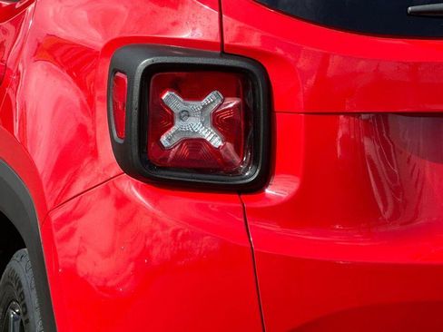 Used 2021 Jeep Cherokee Latitude Plus image 26