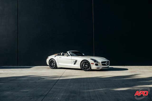 Used 2012 Mercedes-Benz SLS AMG Roadster image 18