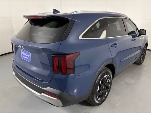 New 2026 Kia Sorento S w/ S Panoramic Sunroof Package FWD image 8