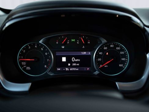 Used 2021 Chevrolet Traverse RS image 4