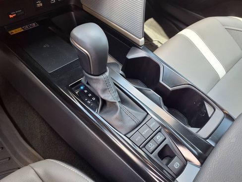 Used 2025 Toyota Camry SE w/ Convenience Package FWD image 22