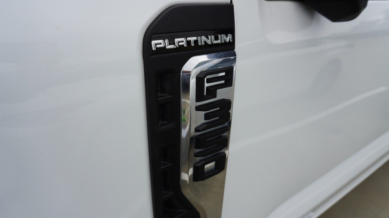 Used 2024 Ford F350 Platinum AWD/4WD image 9