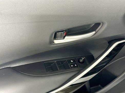 Certified 2025 Toyota Corolla XSE image 19