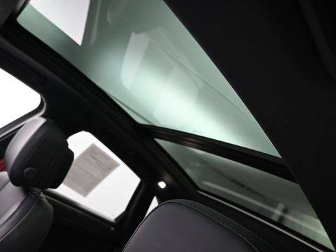 Certified 2023 Porsche Macan S AWD/4WD image 11