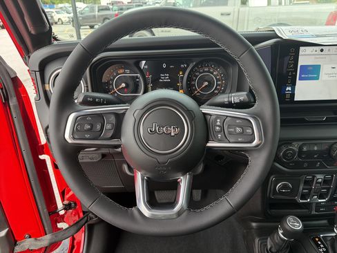 New 2026 Jeep Wrangler Unlimited Sahara AWD/4WD image 28