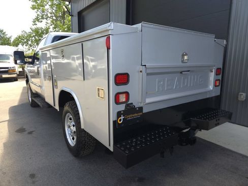 Used 2011 Ford F250 XL w/ PWR Equipment Group AWD/4WD image 3