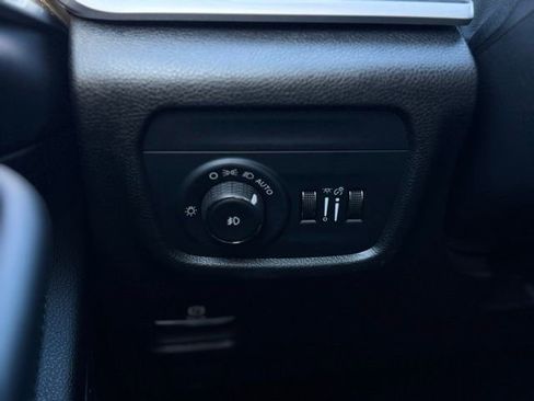 Used 2022 Jeep Grand Cherokee Altitude image 26