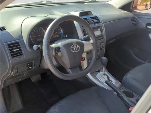 Used 2012 Toyota Corolla S image 10