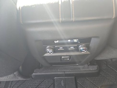 Used 2021 Chevrolet Traverse LS image 11