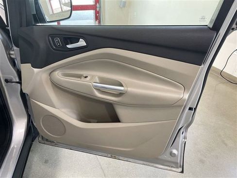 Used 2019 Ford Escape Titanium AWD/4WD image 22