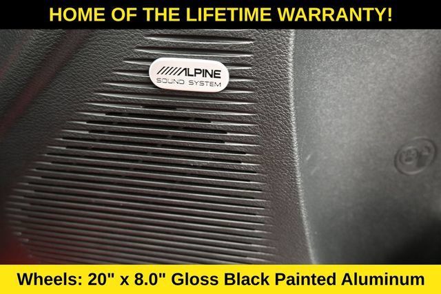 Used 2018 Dodge Challenger R/T w/ Blacktop Package RWD image 38