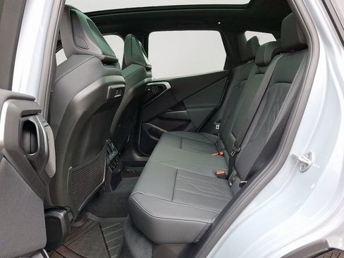 Certified 2025 BMW X3 xDrive30i w/ Premium Package image 7